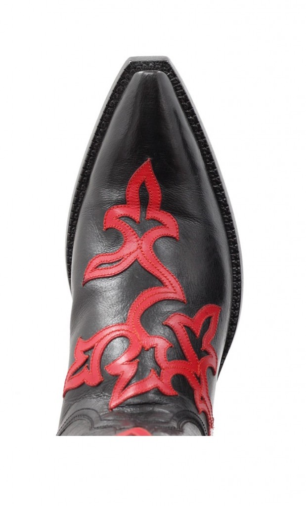 Vamps Chantilly Lace